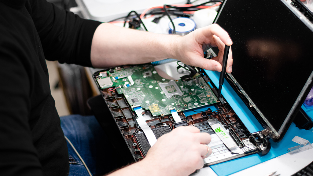 Laptop and Mobile Phone Repair Services in Dandenong, VIC.